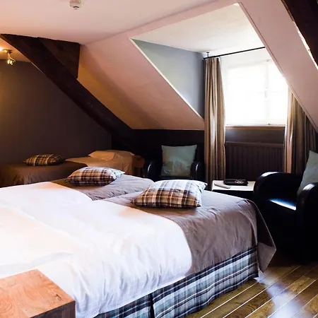 Отель La Fontaine Du Sabotier 3*