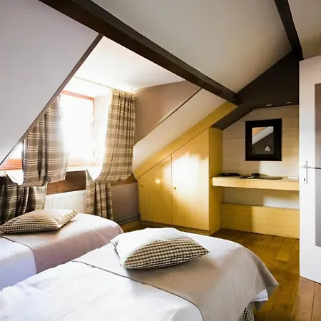 La Fontaine Du Sabotier