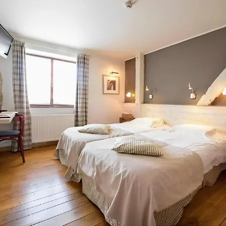 La Fontaine Du Sabotier Hotel