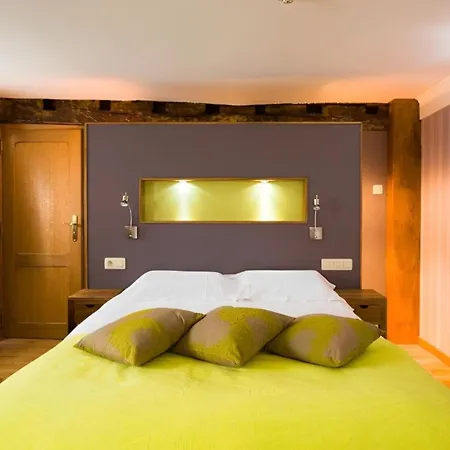 La Fontaine Du Sabotier Hotel Awenne