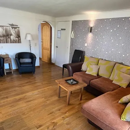 La Fontaine Du Sabotier 3* Awenne