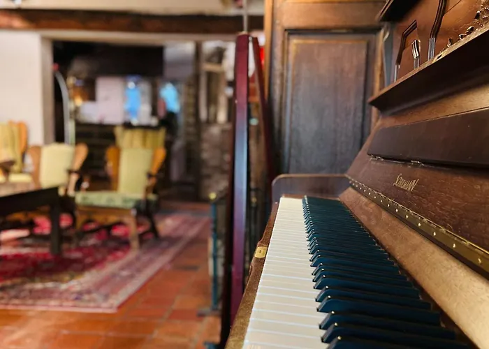 Hotel La Fontaine Du Sabotier