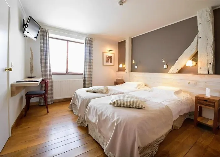 La Fontaine Du Sabotier Hotel