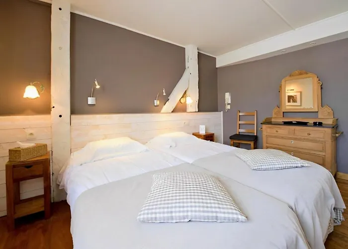 Hotel La Fontaine Du Sabotier Awenne